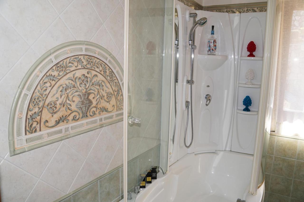 Villa Due Golfi Colli di Fontanelle ภายนอก รูปภาพ
